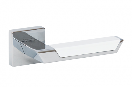 83850807_w800_h640_pandora_sq_cr_cr_al7[1]